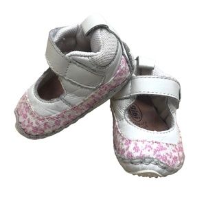 Bibi White Leather Mary Jane Sneaker Shoes with Pink Sequin Flowers US 2